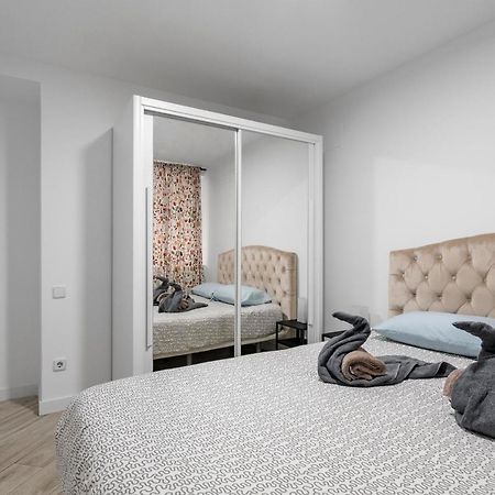 El Triangulo Del Arte - Jacuzzi Apartment Madrid Bagian luar foto